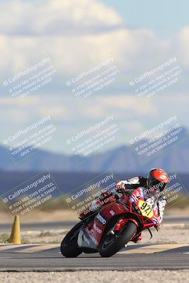 media/Nov-16-2025-Race Pace (Sun) [[8c5fa54630]]/Non Verified Riders (1st 20 Minutes)/5-Turn 15 (110pm)/